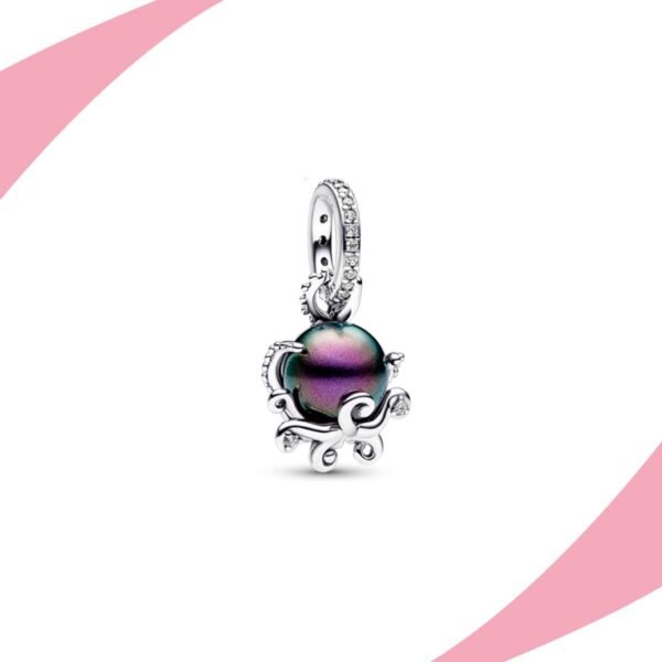 Charm colgante con esfera nacarada morada rodeada de tentáculos bañados en plata. Super Charms México.
