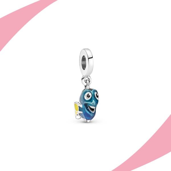 Charm colgante de pez en esmalte azul con aletas amarillas. Super Charms México.