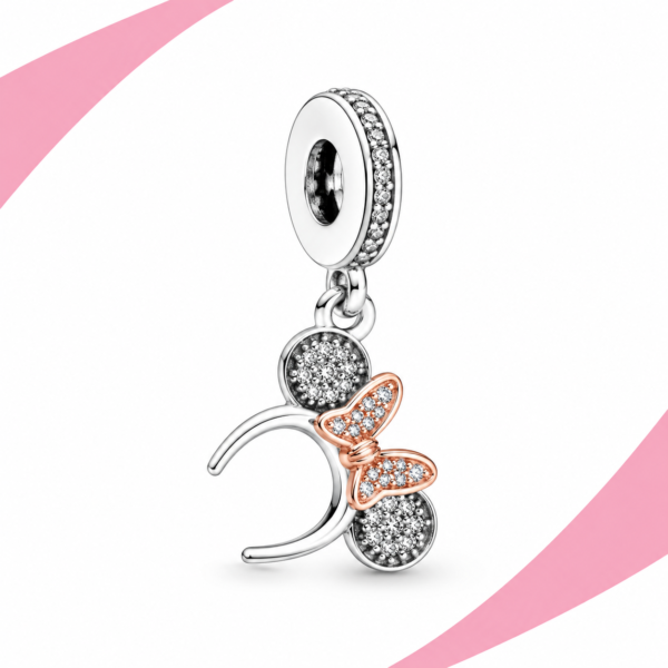 Charm colgante en forma de diadema con orejas redondas y moño, cubierto de circonias. Bañado en plata. Super Charms México.